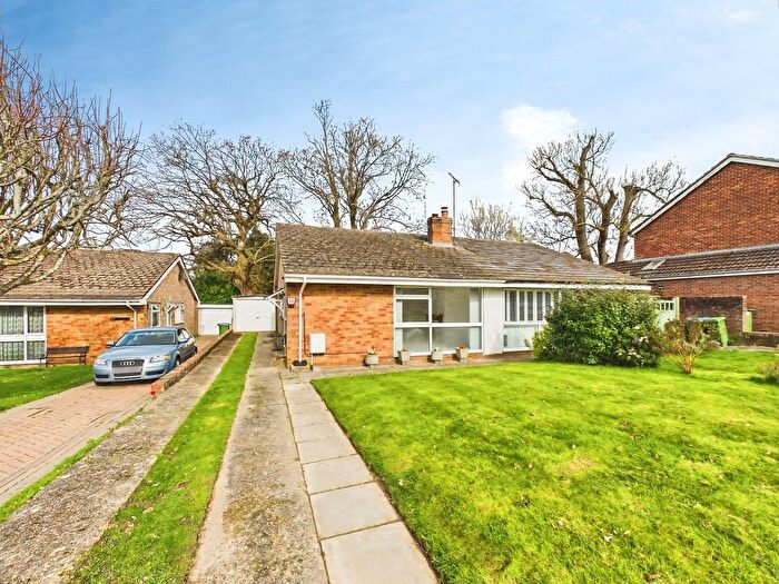 2 Bedroom Semi-Detached Bungalow For Sale In Collingwood Road, Horsham, RH12