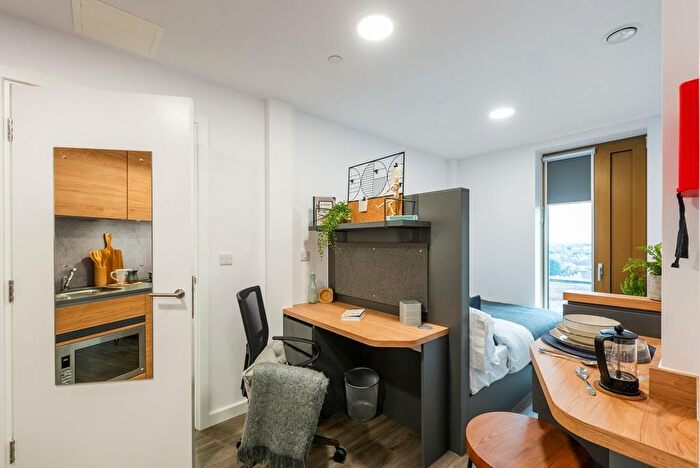 Studio To Rent In Perth Road, Ilford, IG2