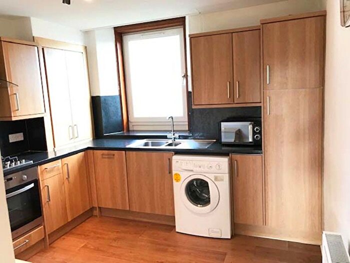 1 Bedroom Flat To Rent In Esslemont Avenue, Aberdeen, AB25