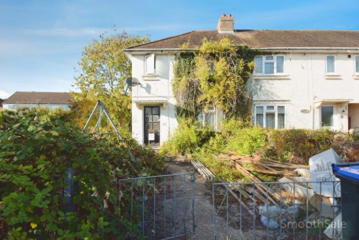 2 Bedroom End Terrace House For Sale In Orchardville, Burnham, Slough, SL1