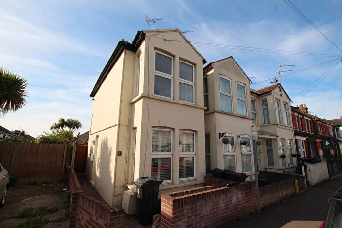 1 Bedroom Terraced House For Sale In Castle Road, Clacton-on-Sea, CO15