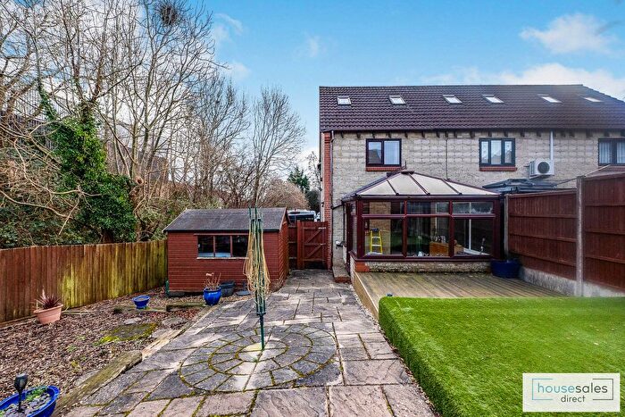 3 Bedroom End Of Terrace House For Sale In New Walk Hanham, Bristol, BS15