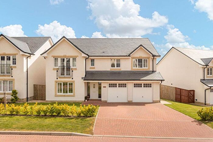5 Bedroom Detached House For Sale In Bluebell Drive, Penicuik, EH26
