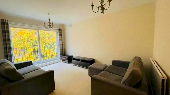 1 Bedroom Flat To Rent In Hillpark Wood, Edinburgh EH4