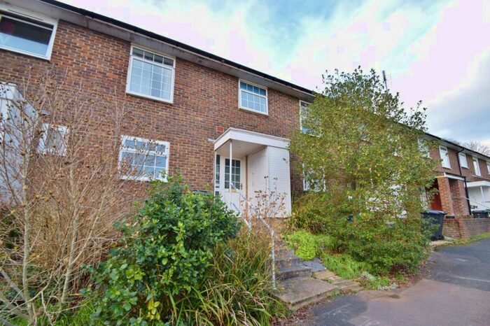 4 Bedroom Detached House To Rent In Winchester, SO23
