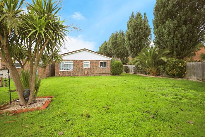 2 Bedroom Detached Bungalow For Sale In Shannon Way, Eastbourne, BN23