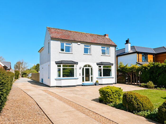 3 Bedroom Detached House For Sale In Archers Court Road, Whitfield, Dover, Kent, CT16