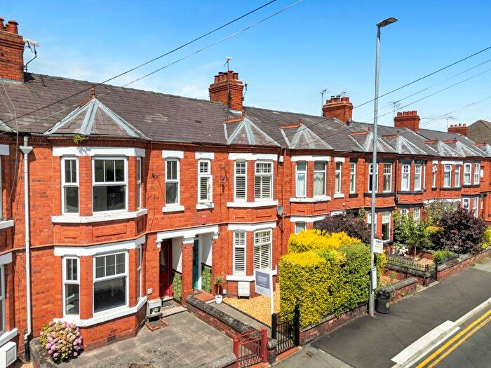 4 Bedroom Character Property For Sale In Crewe Road, Nantwich, CW5