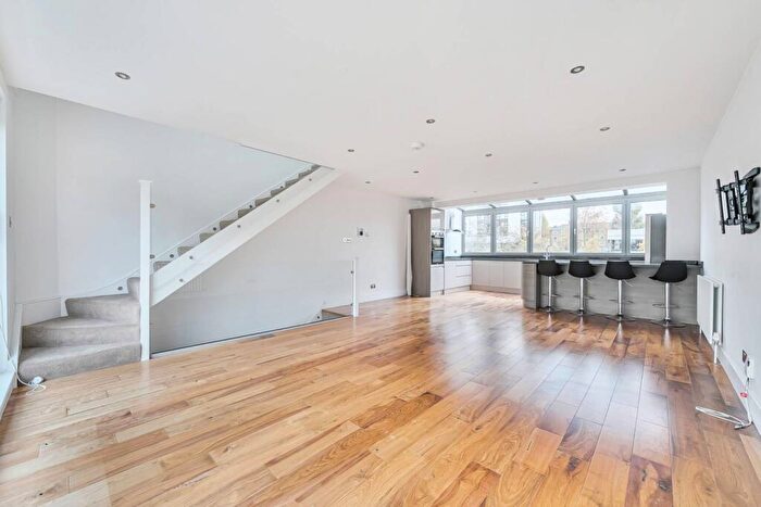 5 Bedroom House To Rent In King Henrys Road, Primrose Hill, London, NW3