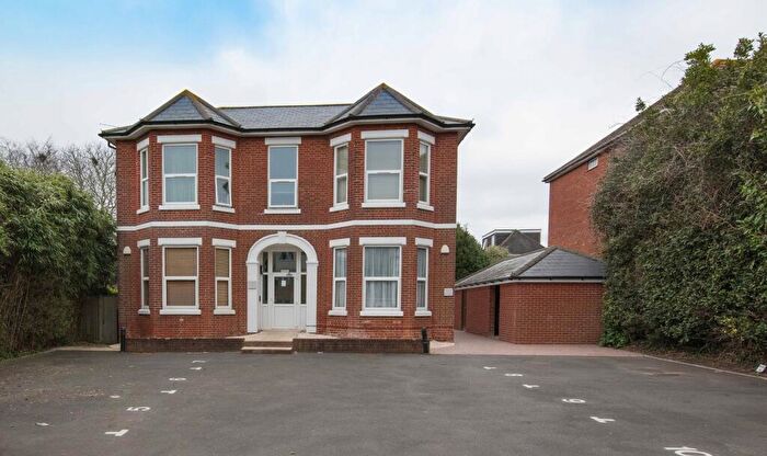 1 Bedroom Flat To Rent In Austen Court, Netley Abbey, SO31