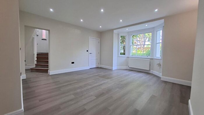 2 Bedroom Flat To Rent In Greville Road, London, NW6