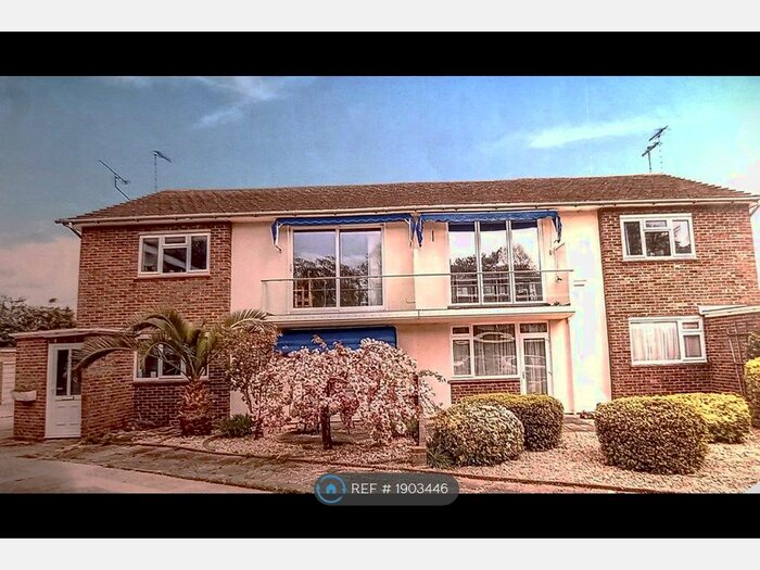 2 Bedroom Flat To Rent In Willow Court, Worthing, BN11