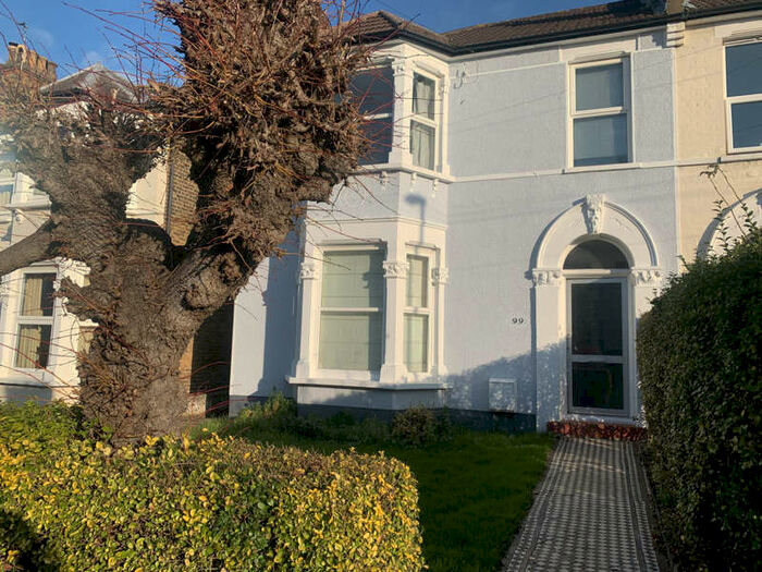 4 Bedroom Semi-Detached House To Rent In Broadfield Road, London, SE6