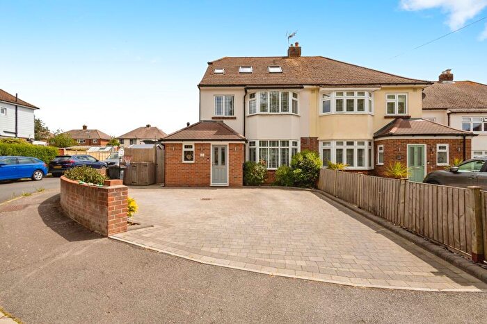 4 Bedroom Semi-Detached House For Sale In Almond Close, Farlington, PO9