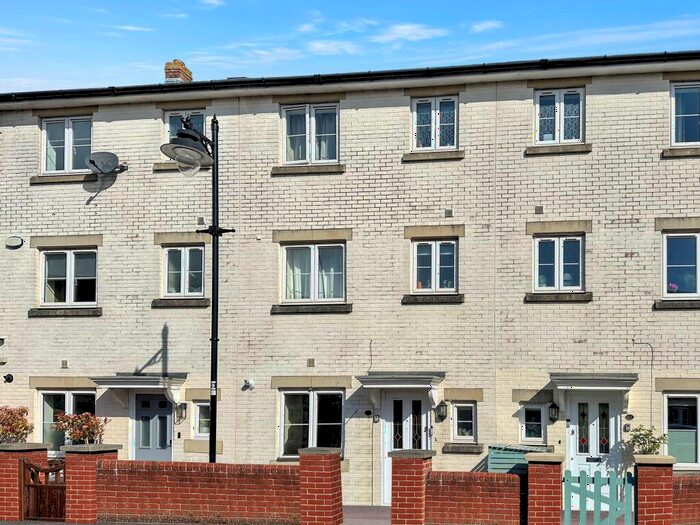 4 Bedroom Terraced House To Rent In Shears Drive, Archers Gate, Amesbury, SP4