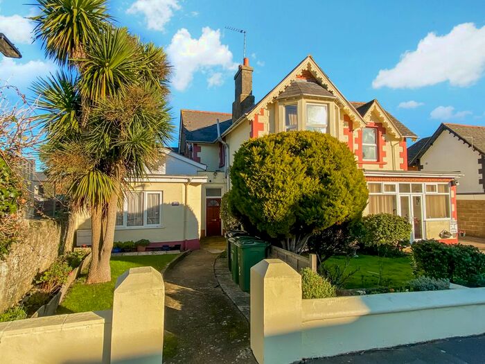 1 Bedroom Flat To Rent In Leed Street, Sandown, PO36