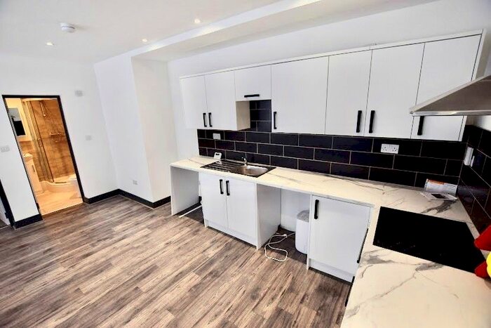 2 Bedroom Flat To Rent In Tawd Street, Kirkdale, Liverpool, L4