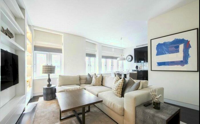 2 Bedroom Flat To Rent In Duke Street, London, W1K
