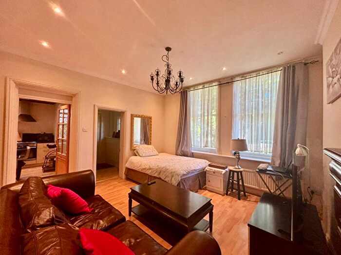 1 Bedroom Flat To Rent In Amesbury Road, Birmingham, B13