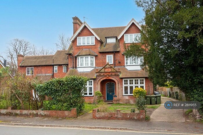 1 Bedroom Flat To Rent In Lower Edgeborough Road, Guildford, GU1