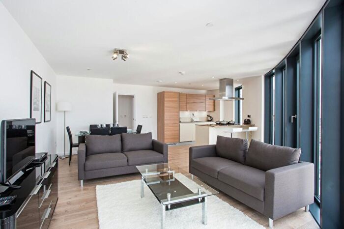 3 Bedroom Flat For Sale In Unex Tower, Stratford Plaza, Station Street, Stratford, London, E15
