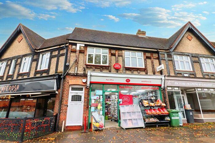 2 Bedroom Apartment To Rent In Alexandra Drive, Surbiton, KT5