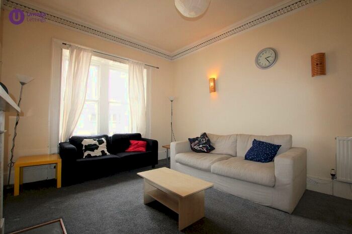 3 Bedroom Flat To Rent In Brougham Street, Tollcross, Edinburgh, EH3