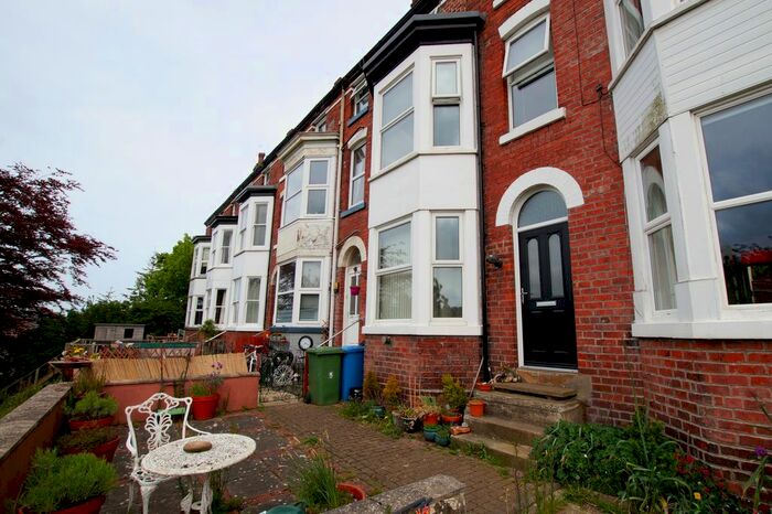 2 Bedroom Maisonette To Rent In West Terrace, Scarborough, YO11