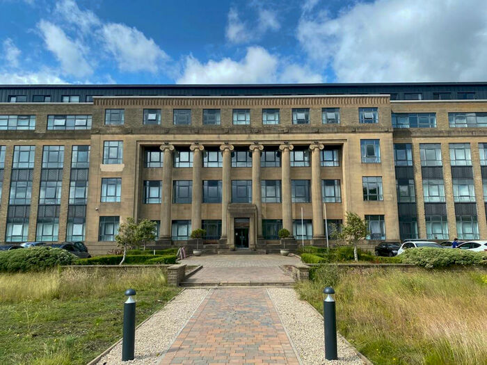 Duplex To Rent In Card House, Bingley Road, Yorkshire, BD9