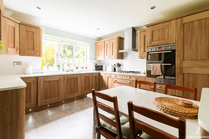 3 Bedroom End Of Terrace House To Rent In Cadnam Close, Harborne, B17