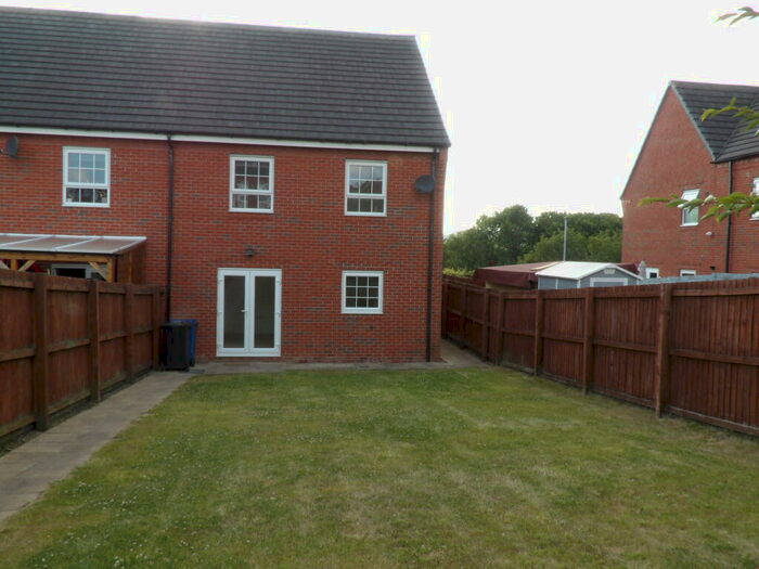 4 Bedroom House To Rent In Royal Walk, BB2