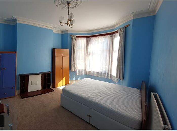 3 Bedroom Terraced House To Rent In Vicarage Lane, London, E6