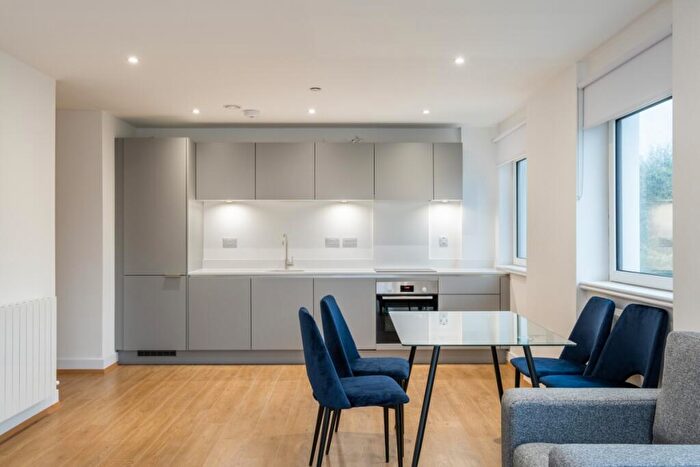 2 Bedroom Apartment To Rent In Well Farm Road Whyteleafe, CR3