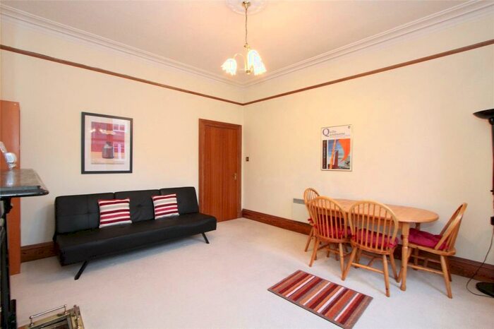 1 Bedroom Apartment To Rent In Pitstruan Place, West End, Aberdeen, AB10