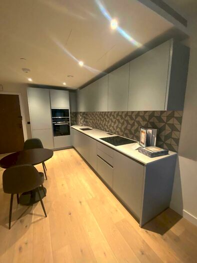 1 Bedroom Apartment To Rent In The Denizen, Clarendon Court, Aldgate, Barbican, London, EC1Y