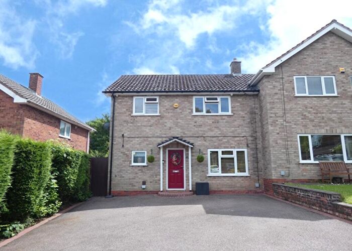 3 Bedroom Semi-Detached House For Sale In Harcourt Drive, Four Oaks, B74