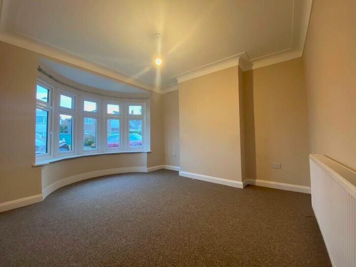 3 Bedroom Terraced House To Rent In Mascalls Lane, Brentwood, Essex, CM14