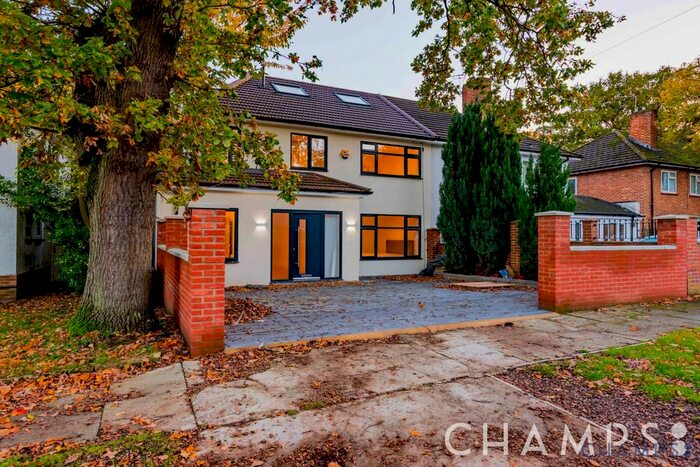 5 Bedroom Country House To Rent In Keswick Avenue, London, SW15