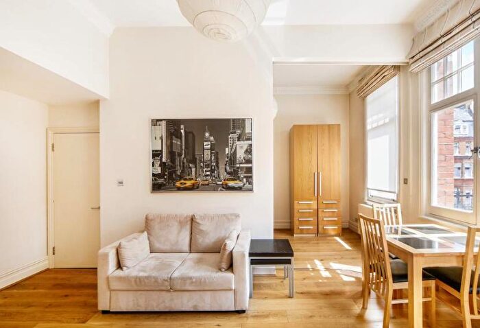 1 Bedroom Apartment To Rent In Gloucester Place, Marylebone, London, NW1