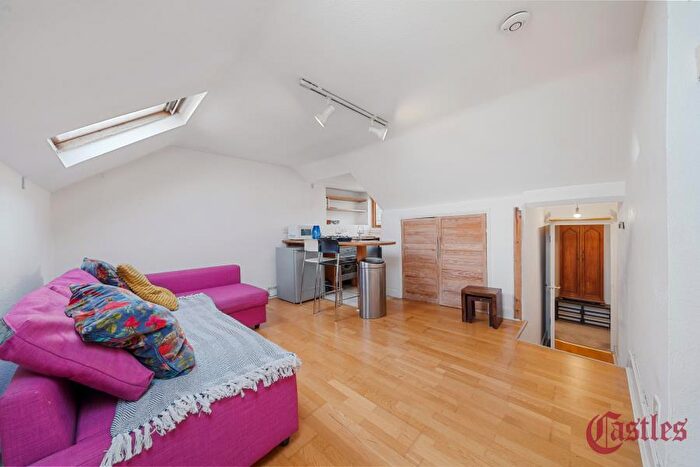 1 Bedroom Flat To Rent In Coleridge Road, Crouch End, N8