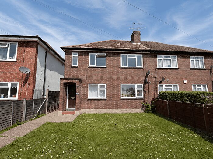 2 Bedroom Maisonette To Rent In Great Central Avenue, Ruislip, HA4