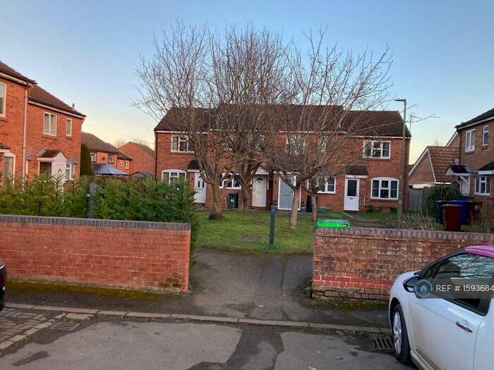 2 Bedroom Terraced House To Rent In Winchelsea Close, Banbury, OX16