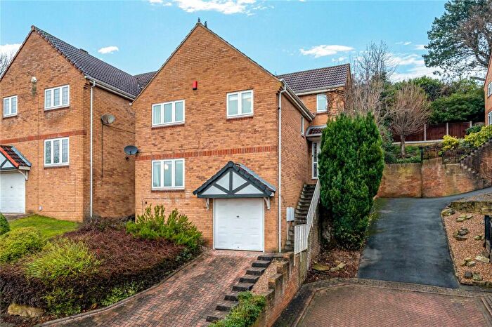 4 Bedroom Detached House For Sale In Ivy Chase, Pudsey, West Yorkshire, LS28