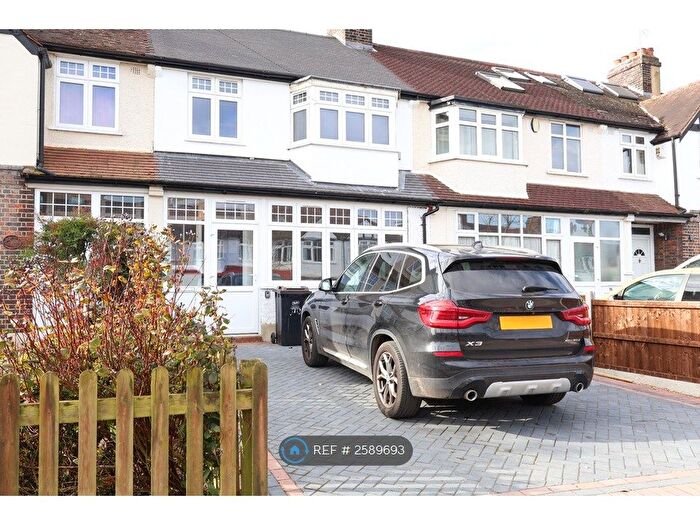 3 Bedroom Terraced House To Rent In Aviemore Way, Beckenham, BR3