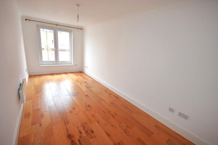 3 Bedroom Flat To Rent In Odessa Street, London, SE16
