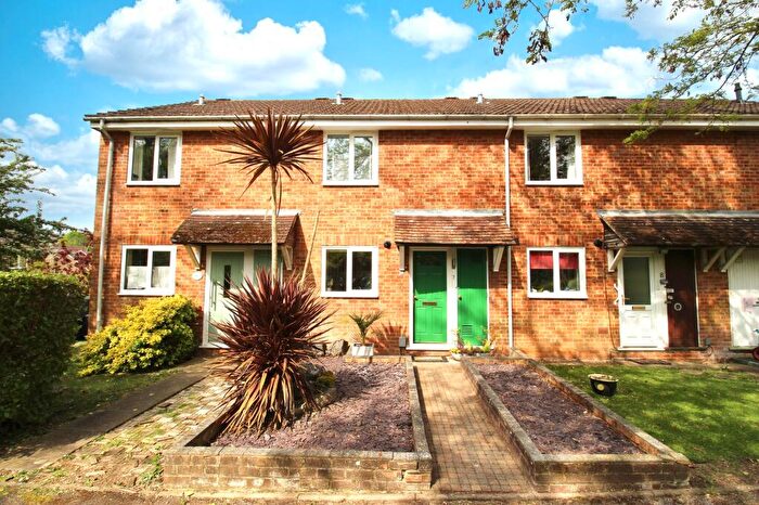 2 Bedroom Terraced House For Sale In Havendale, Hedge End, SO30