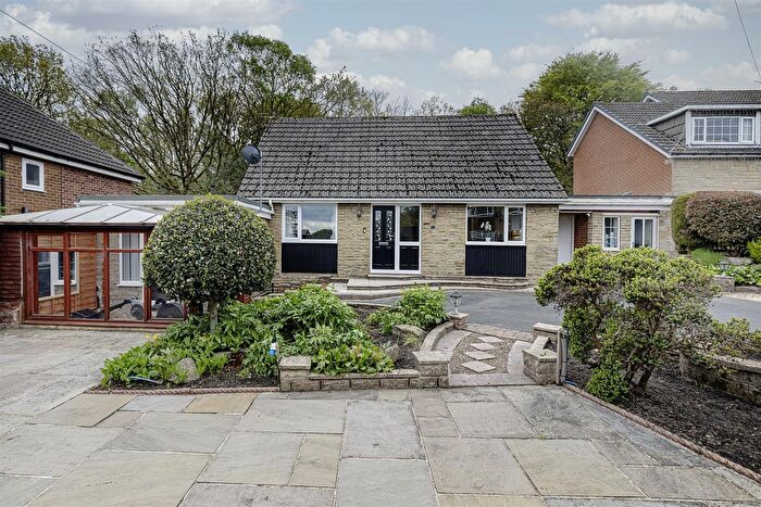 4 Bedroom Detached Bungalow For Sale In Delves Wood Road, Beaumont Park, Huddersfield, HD4
