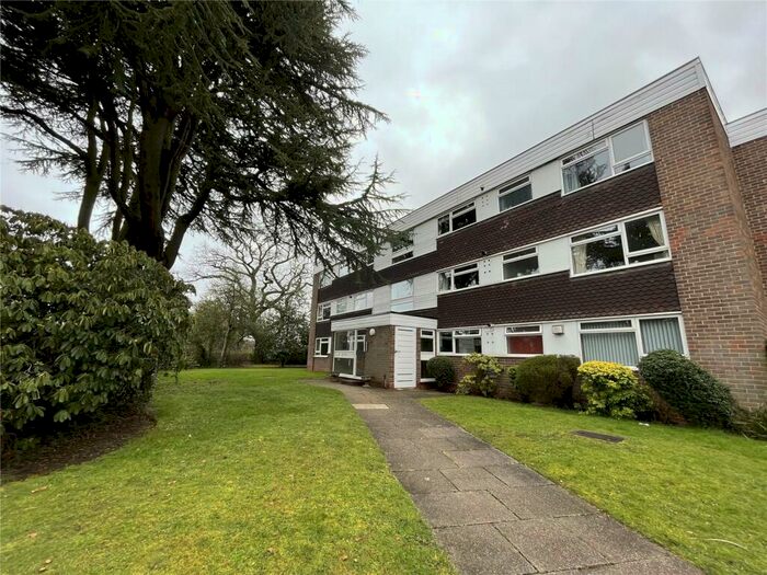2 Bedroom Flat To Rent In Blossomfield Road, Solihull, West Midlands, B91