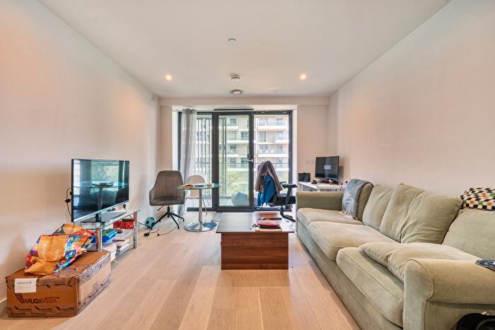 1 Bedroom Flat For Sale In Bonnet Street, London, Greater London, E16