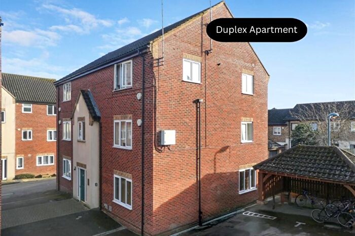 2 Bedroom Flat For Sale In Kirkwood Grove, Medbourne, Milton Keynes, MK5